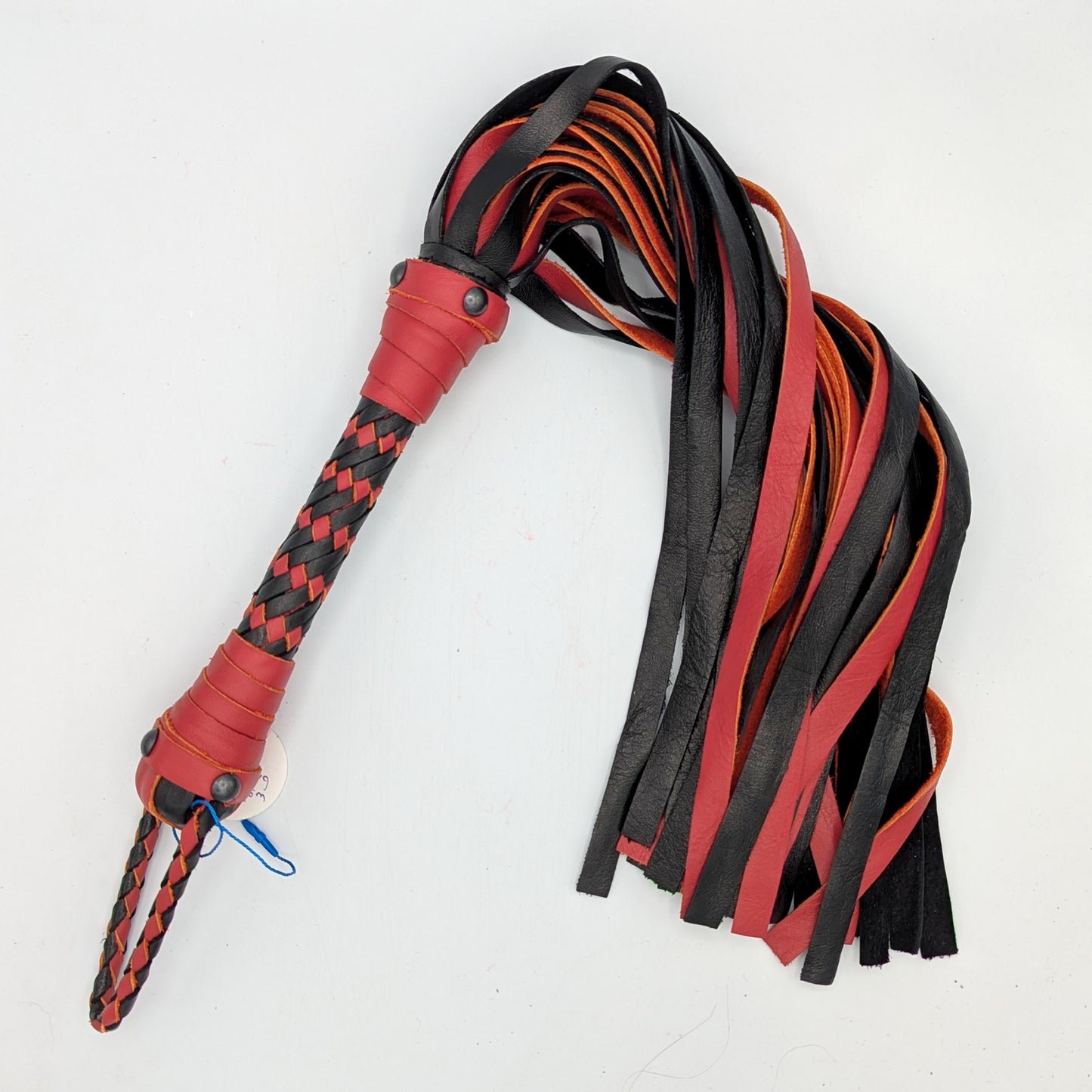 READY TO SHIP! Cowhide – Leather Flogger – Small – FLCSMRB121825