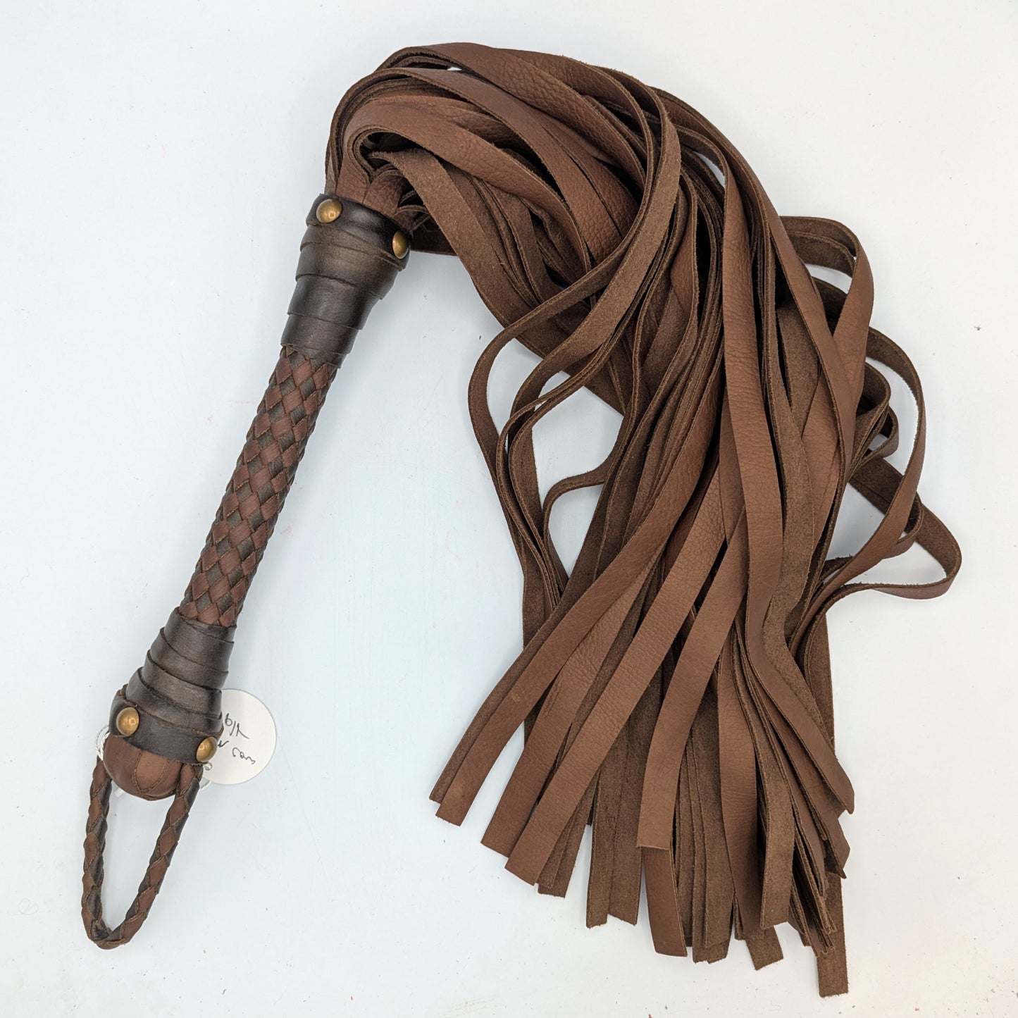 READY TO SHIP! Cowhide – Leather Flogger – Standard – FCSTBR121925