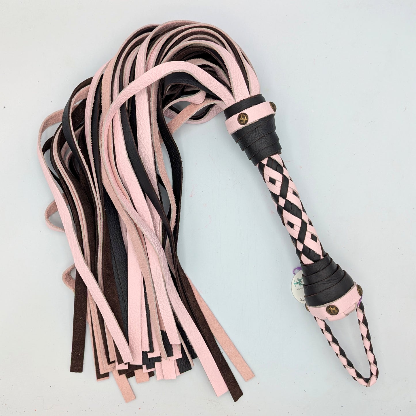 READY TO SHIP! Cowhide – Leather Flogger – Standard – FLCSTPB121825