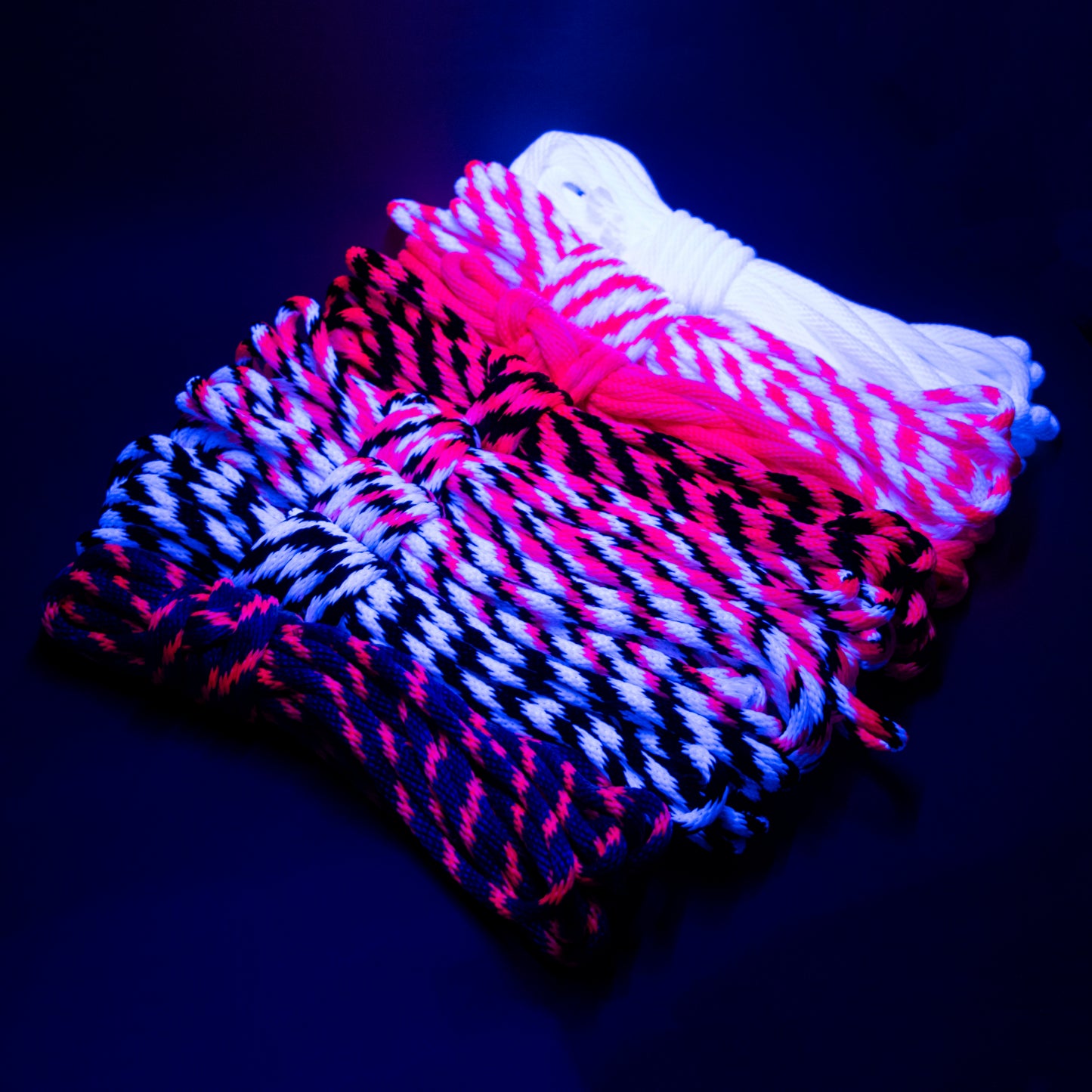 Blacklight Reactive Bondage Rope – 5/16" –  8mm – Solid Braid MFP Rope - 30ft