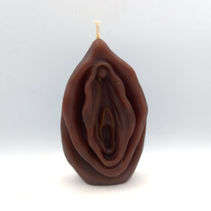 Genitali caldi fiammeggianti - La cera della vulva e del pene gioca con le candele