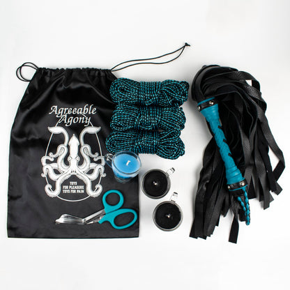 Solo un kit speciale Splash Colors: corda, candele e pelle!