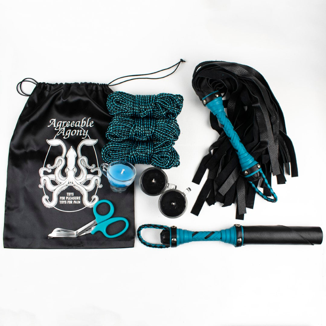 Solo un kit speciale Splash Colors: corda, candele e pelle!