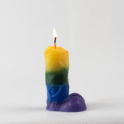 Flammend heiße Genitalien - Vulva- und Peniswachs spielen Kerzen