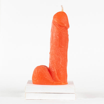 Flammend heiße Genitalien - Vulva- und Peniswachs spielen Kerzen